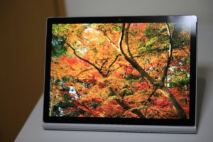 SurfaceBook2のサンプル画像