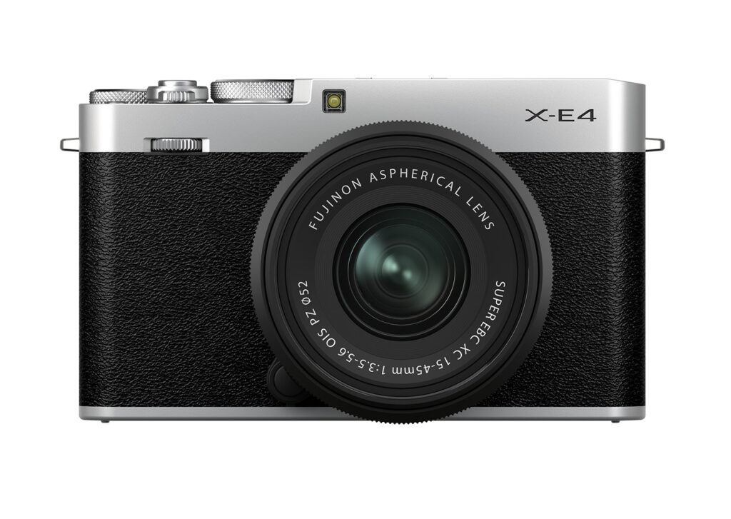 富士フイルムのミラーレスカメラX-E4本体